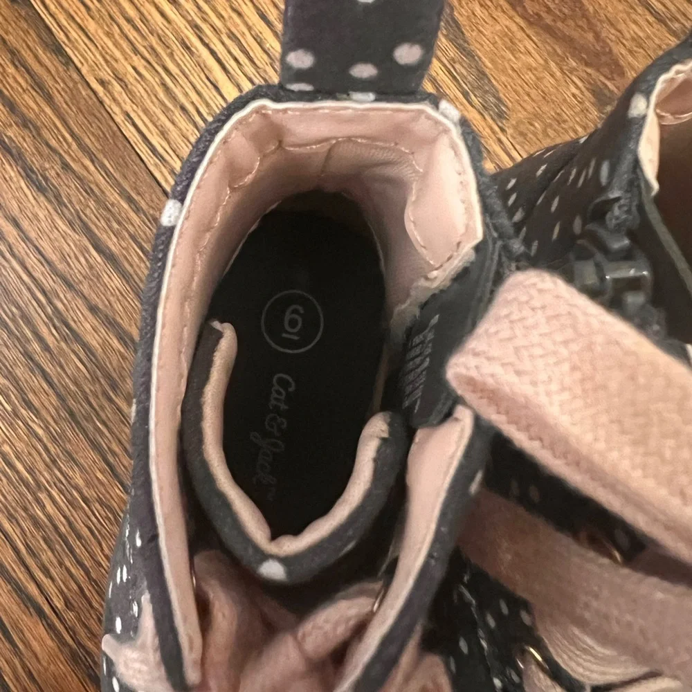 Cat & Jack Navy Polka Dot Toddler Boots with Pink Laces